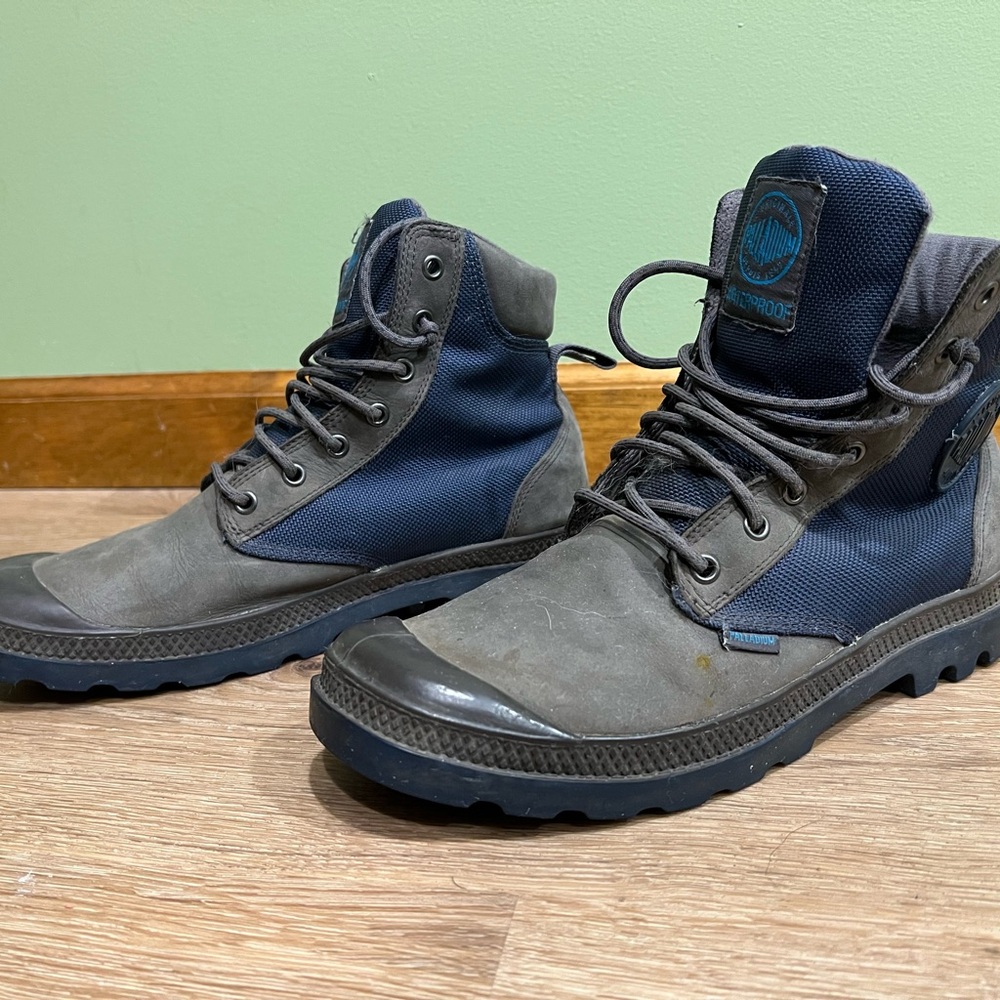 Men's Palladium Waterproof Boots in Gray and Navy Blue